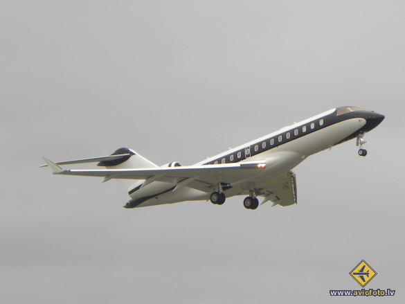 Bombardier Global 7000 (BD-700-1A10)